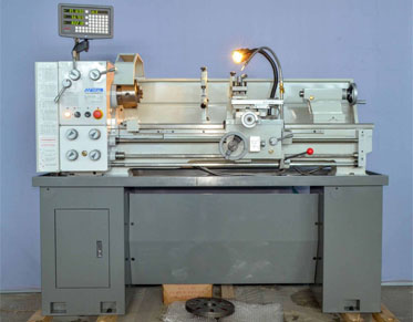 Станок токарно-винторезный Turner 320x1000WM-DPA